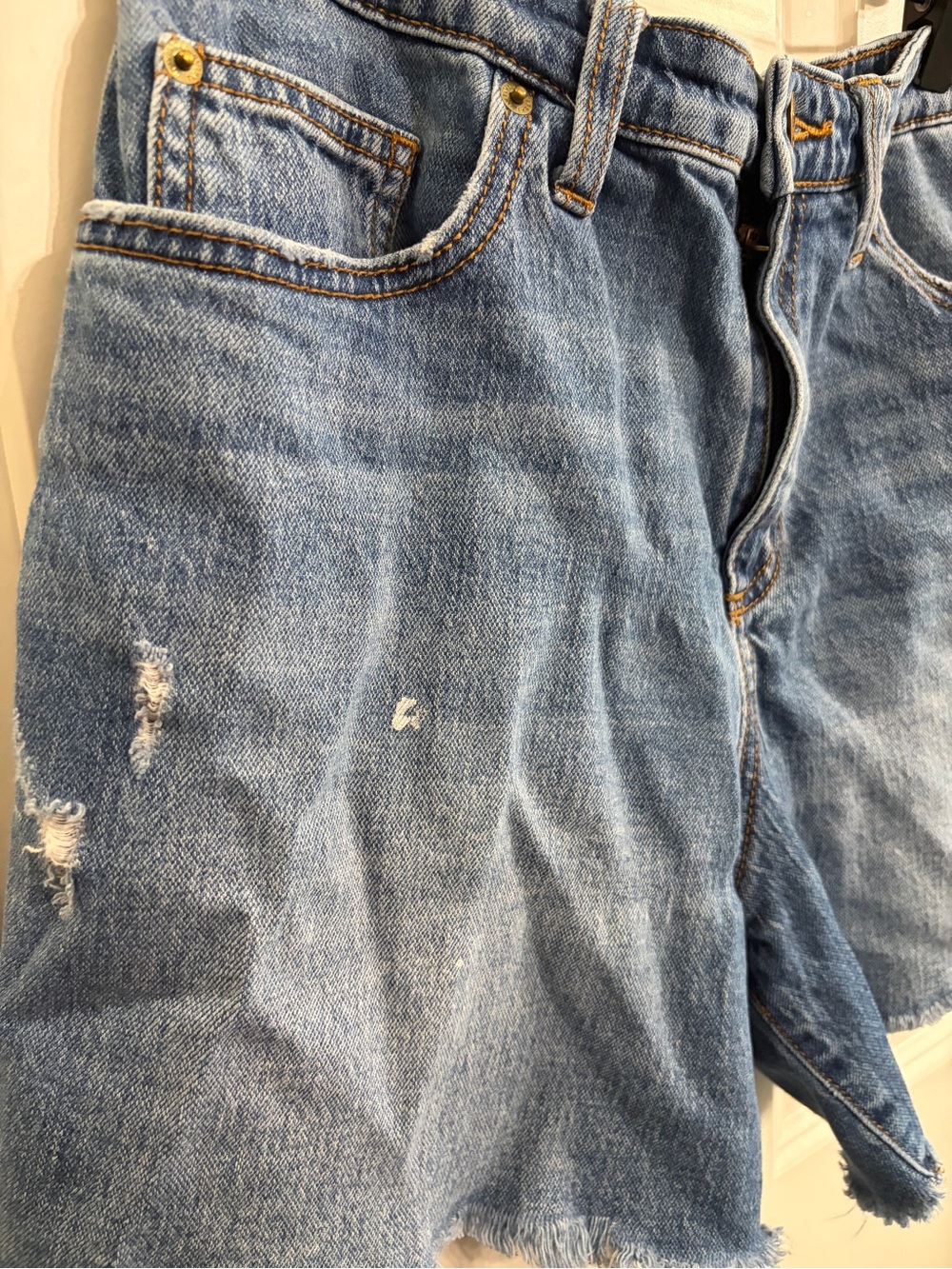 Univeral Thread size 8/29 Denim Cutoff Shorts w distressing. High rise. - Picture 3 of 9